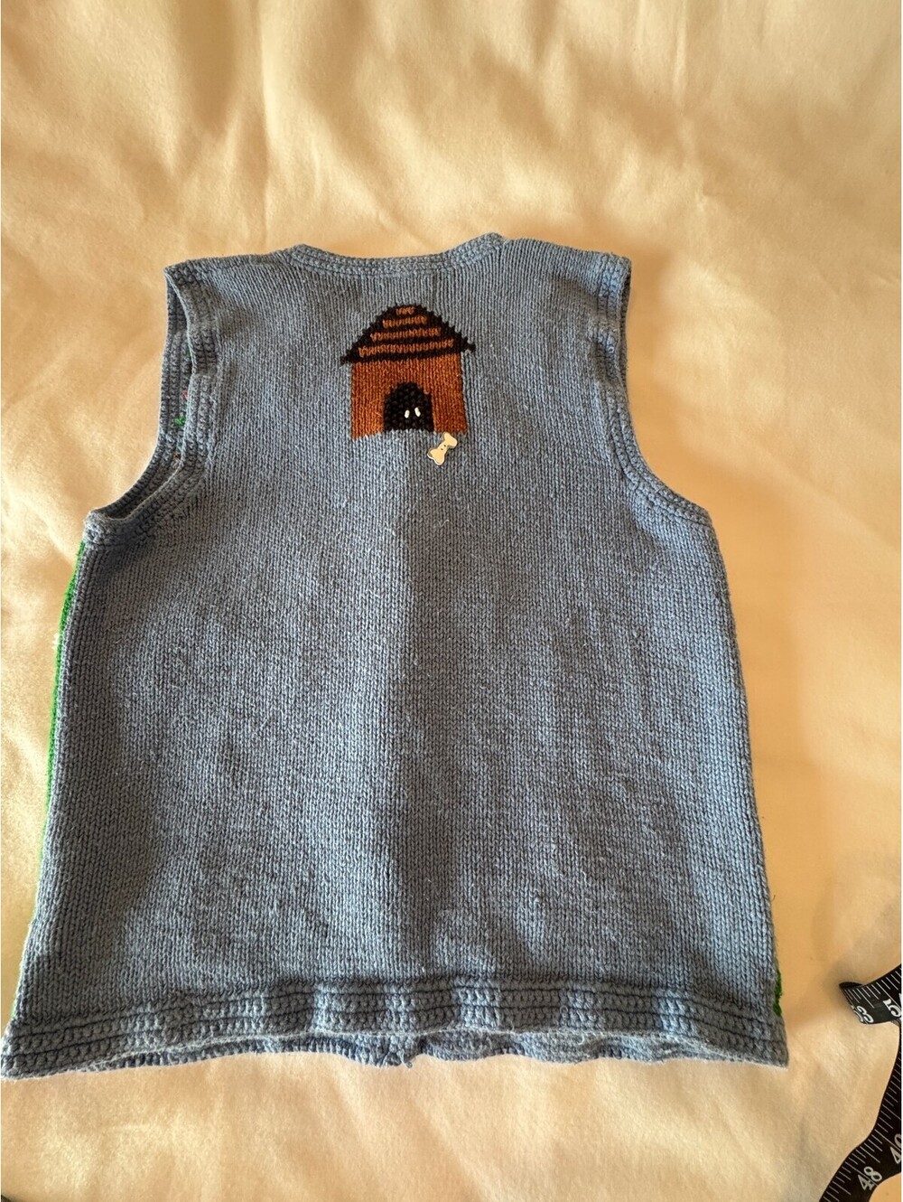 Vintage Eagle's Eye Collectibles Large Hand-Knit Vest with Dog and Park Motif - Picture 7 of 9